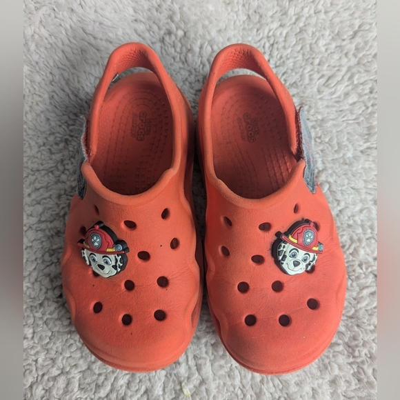 CROCS For Kids Size 9 Red Color With Velcros On One Side Waterproof - Picture 2 of 7